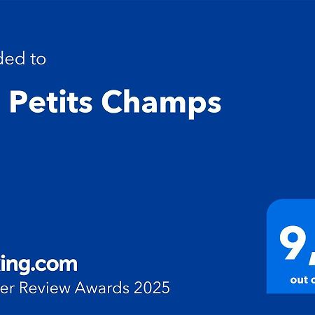 Les Petits Champs Apartment Buais-les-Monts Екстериор снимка