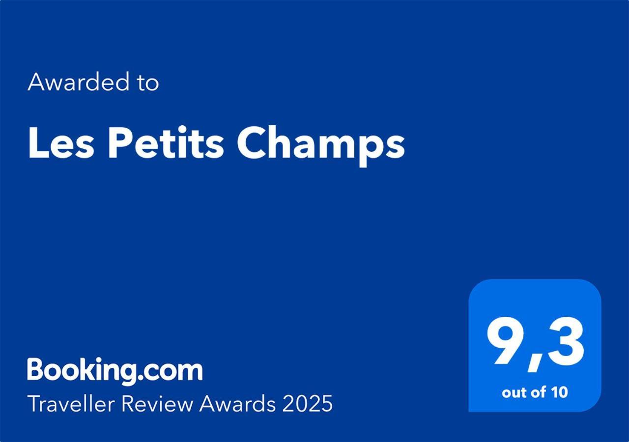 Les Petits Champs Apartment Buais-les-Monts Екстериор снимка